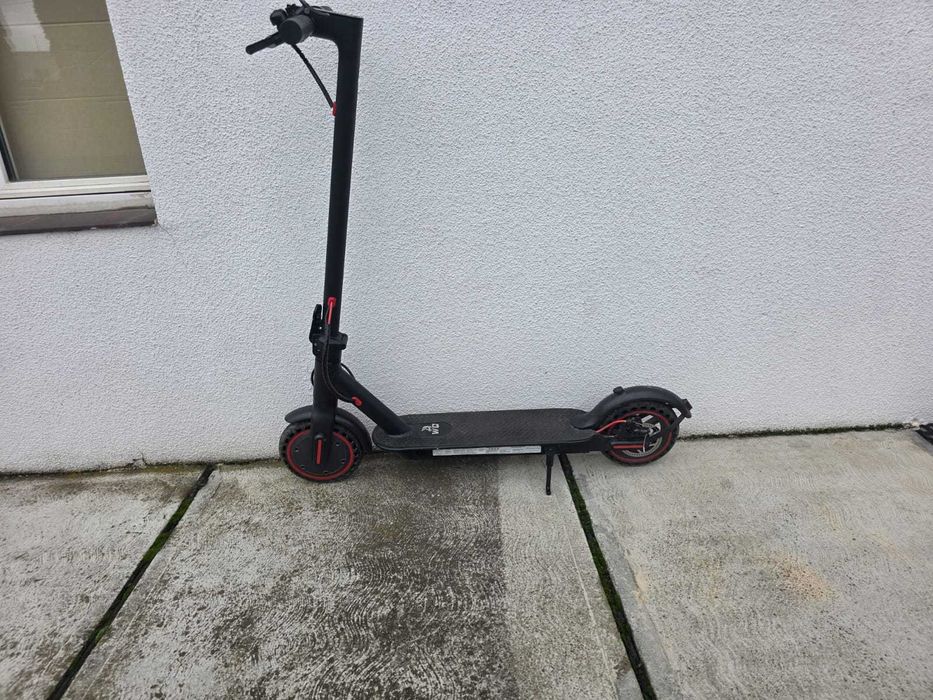 Trotinetă electrică YouFs – ca nouă, folosită de 2 ori