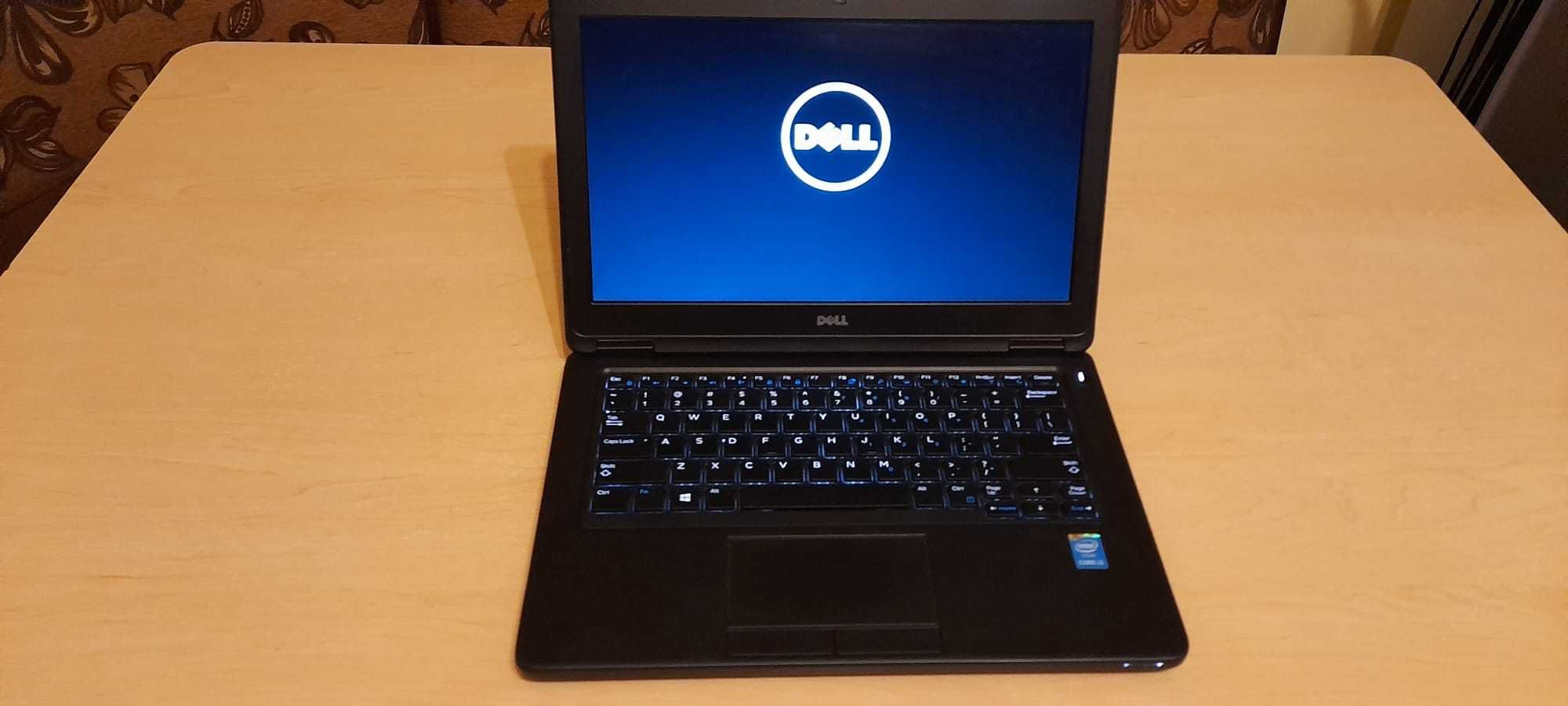 Laptop Ultraportabil Dell Latitude e5250 Impecabil