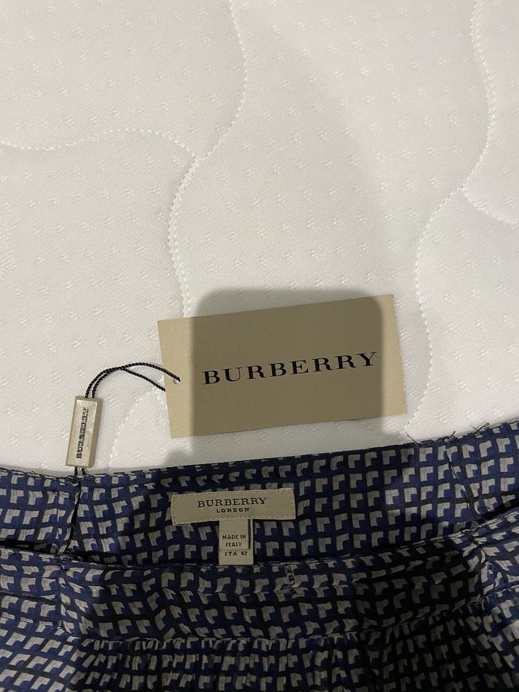 Пола BURBERRY , от USA. 100% оригинал.