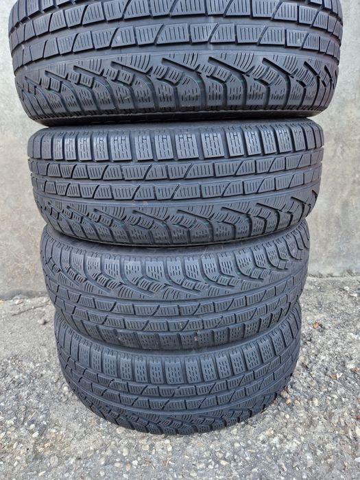 4anvelope iarna 205 65 17 Pirelli