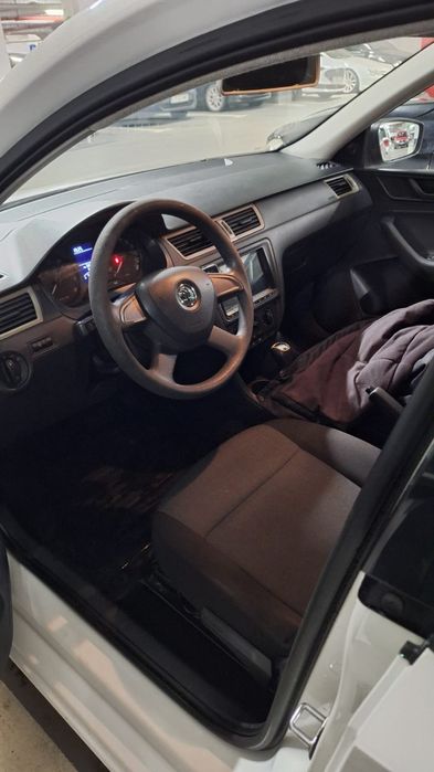 Skoda Rapid 1.4 TSI DSG (camera 180° +  senzori + navigatie)