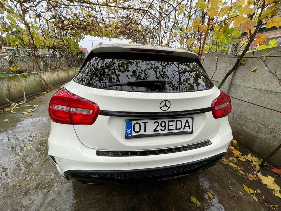 Vând Mercedes Benz Gla200CDI 2015 !!! Nu accept schimburi !!!