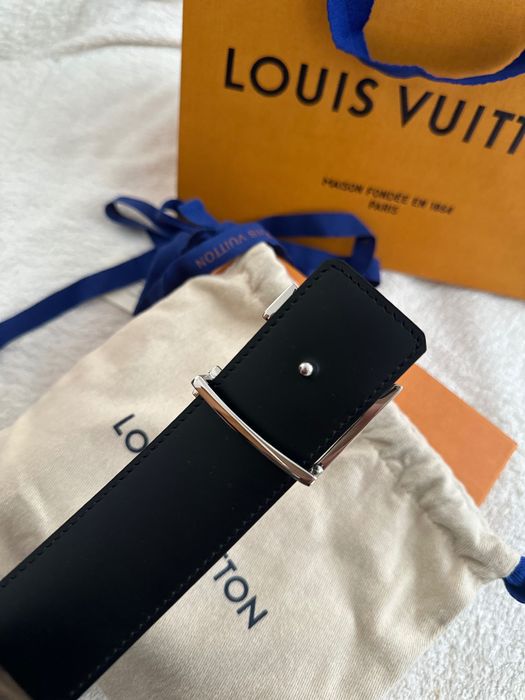 Curea 100% originala Louis Vuitton Initiales 40mm Reversible M9821