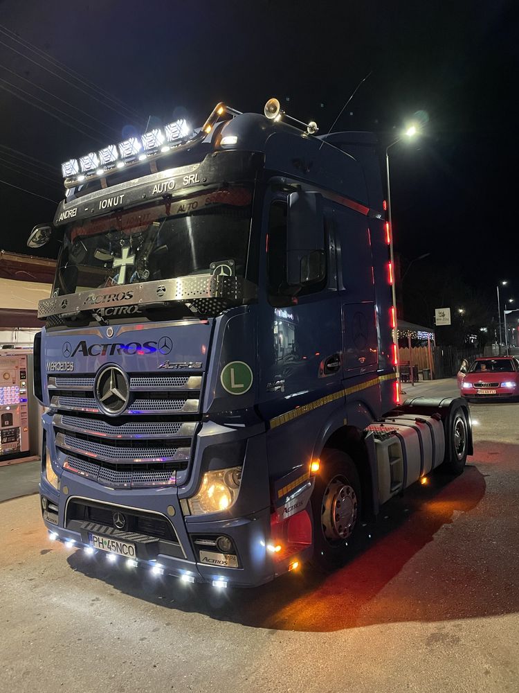 Ansamblu Actros MP4+Krone