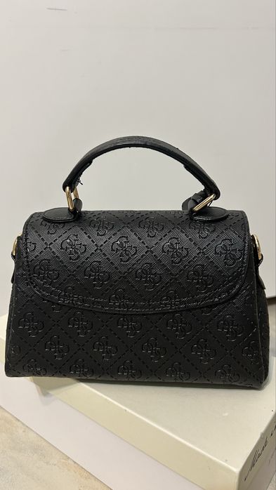Geanta Guess, noua