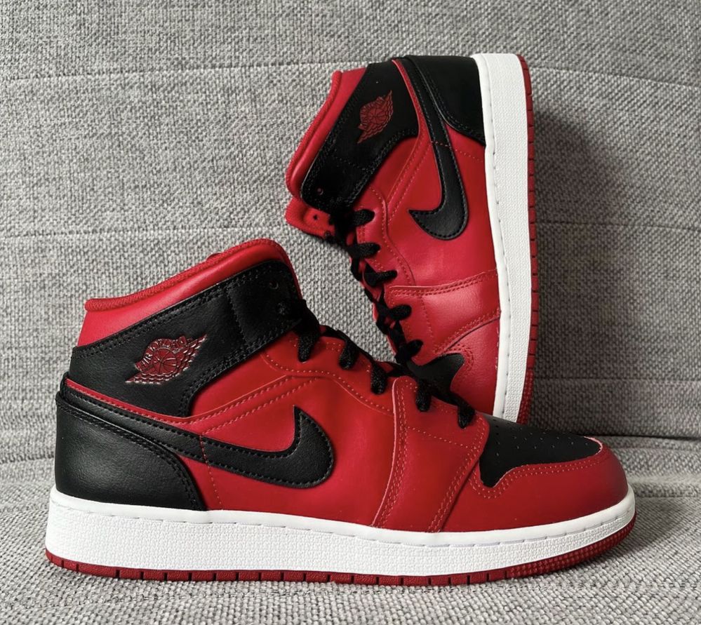 Pantofi Sport Air Jordan 1 Mid Reverse Gym Red- 100% originali