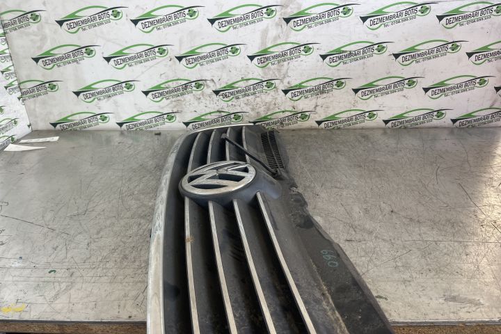 Grila bara fata centru 3B0853651L / 3B0 853 651L Volkswagen VW Passat