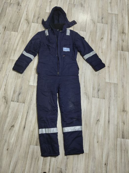 Продается Зимний Рабочий Комбинезон (Рост 180 см), XL размер