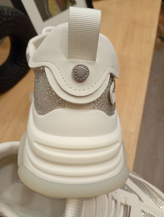 Сникърси Steve Madden