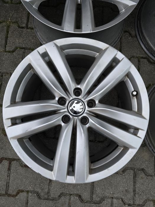 Vând jante originale VW model Kansas