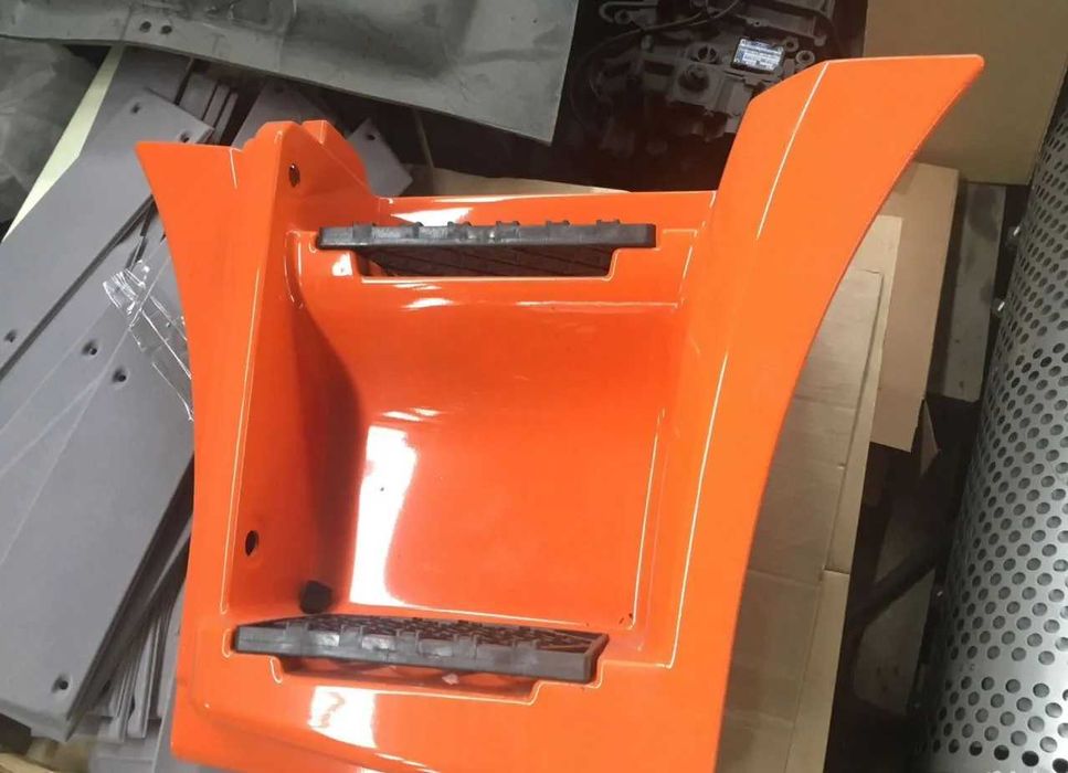 Щиток подножки КАМАЗ-65115 в сборе, ступенька левая КАМАЗ