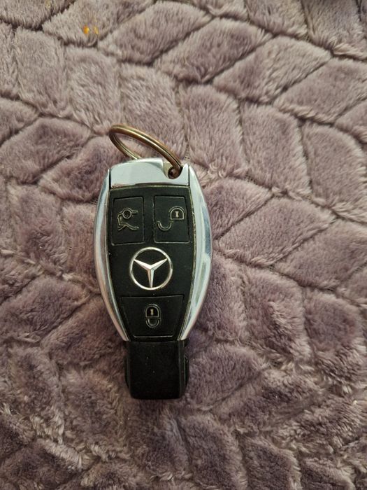 Cheie Mercedes-Benz