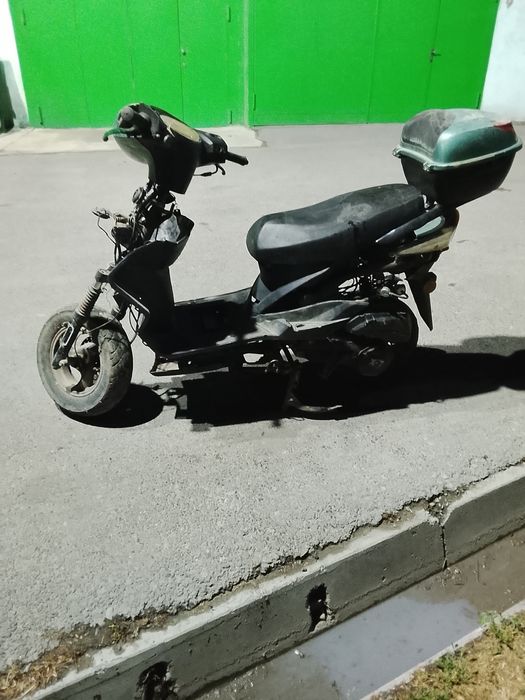 Продам скутор М-8