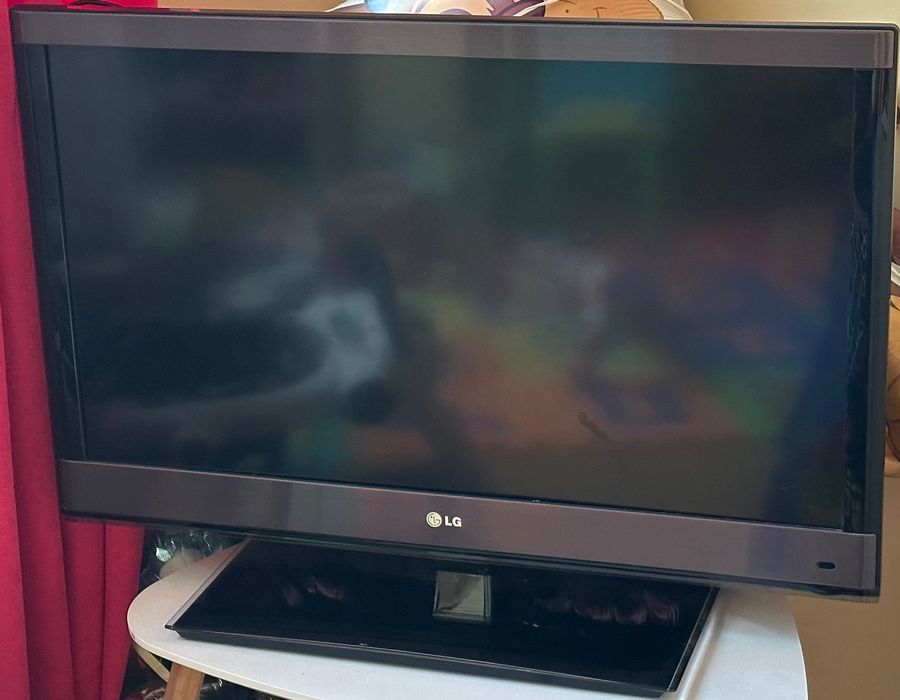 Телевизор LG 32”