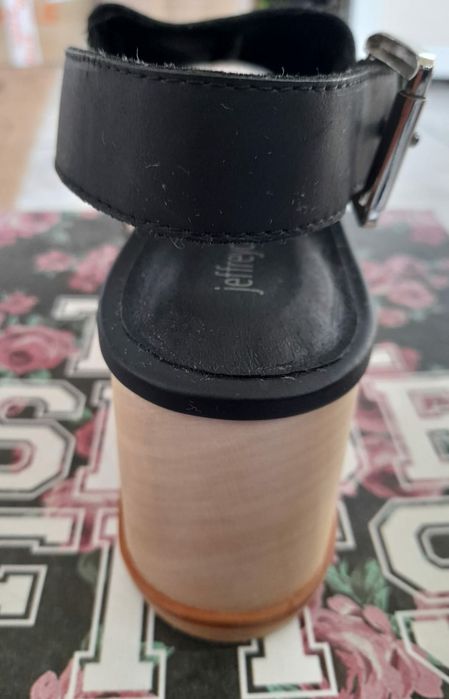 Sandale Jeffrey Campbell nr 39