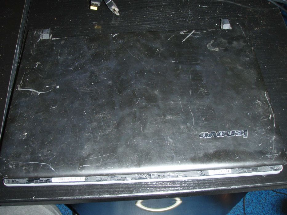 Dezmembrez Lenovo IdeaPad Flex 14 i3-4010U la 1.7 Ghz