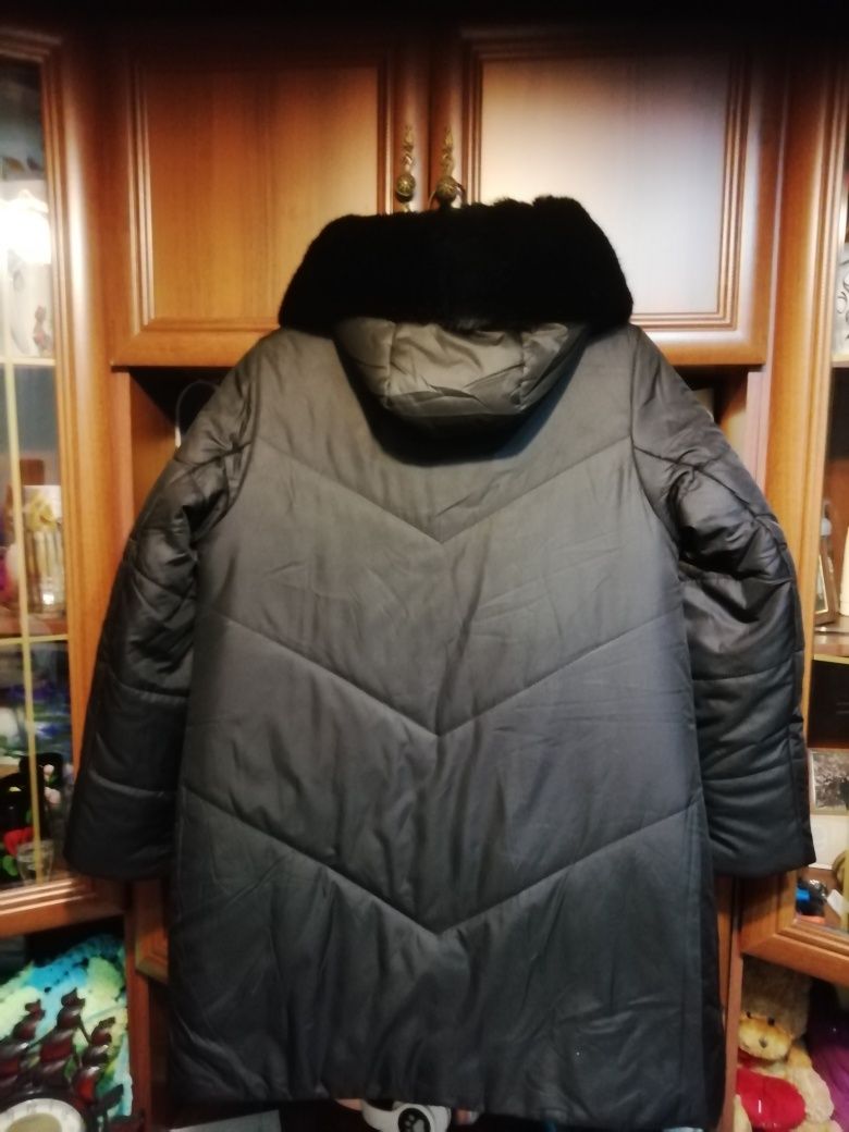 Курткам женская зимняя 48-50 size новая