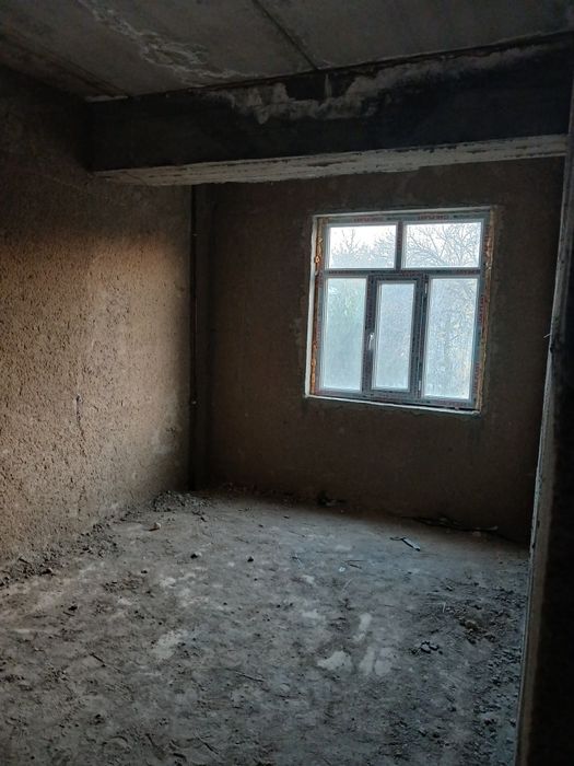 BAMda yangi uyda 2 xonali kvartira 2- qavatda cotiladi