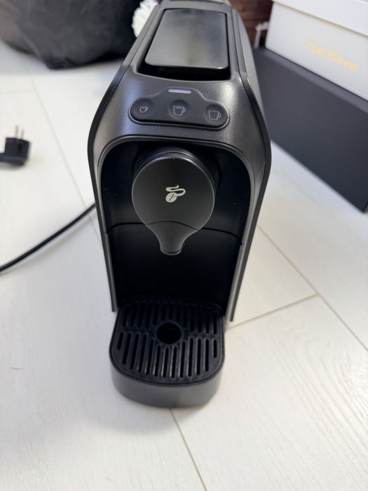 Vand Espressor  cafea cu capsule Tchibo