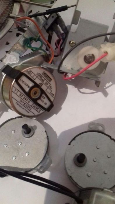 Motoare de curent continuu și alternativ, cu reductor