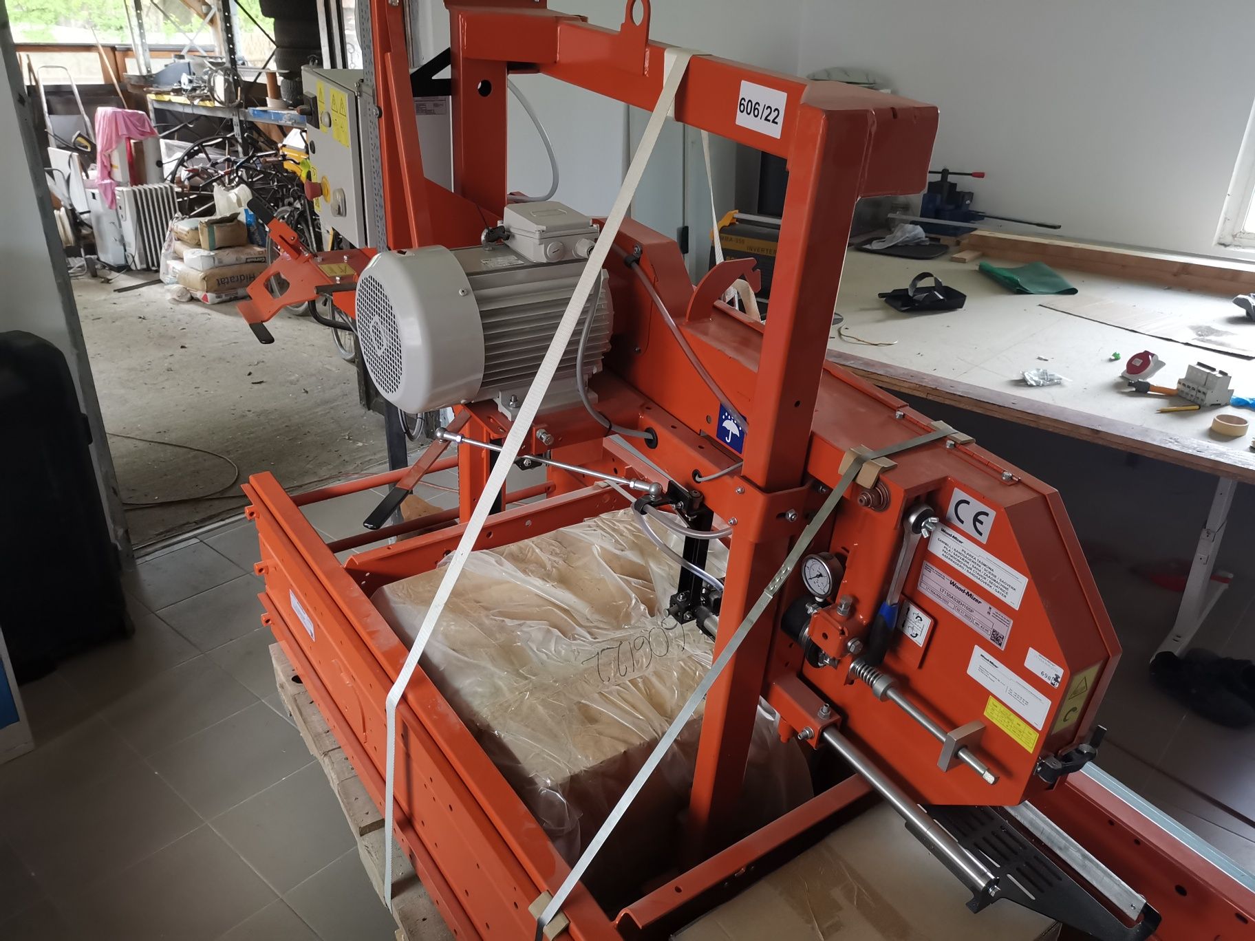 Fierastrau cu banda banzic gater Wood-Mizer LT 15 Start nou