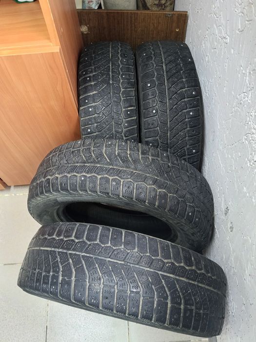 комплект зимних шин 185/65/14 Viatti б/у
