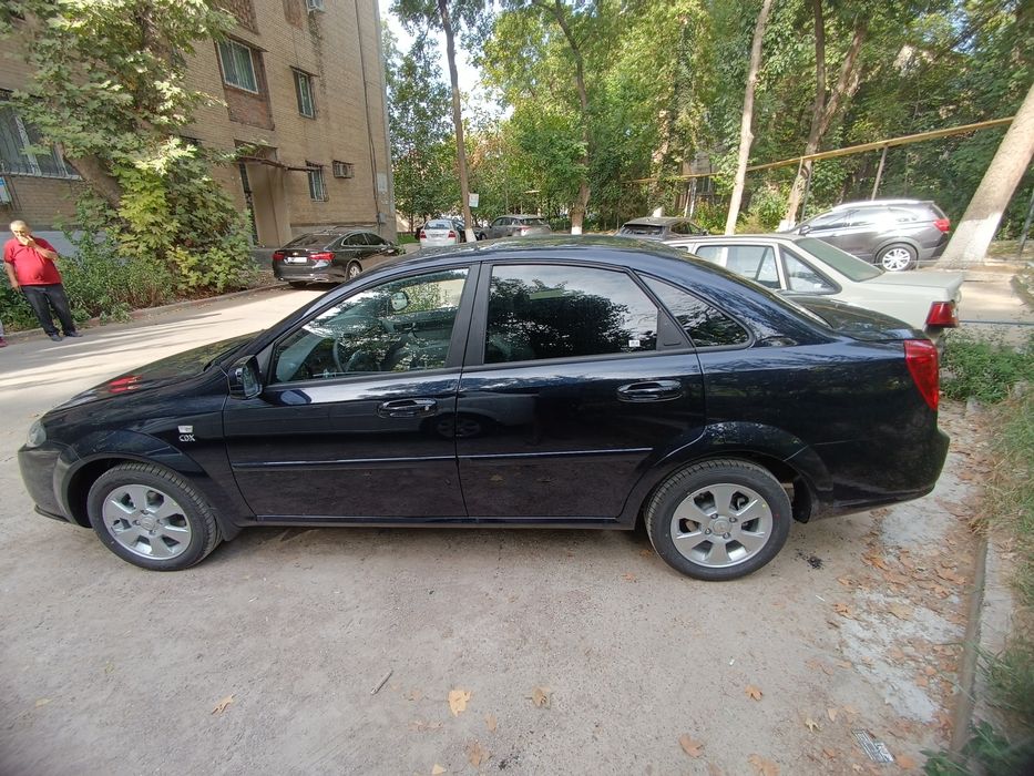 Продается лассети шевроле