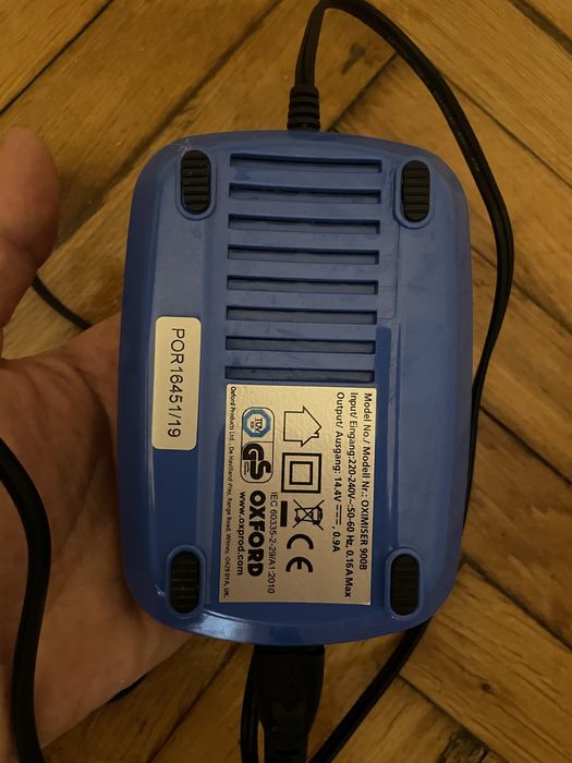 Incarcator de baterie Oximiser 888