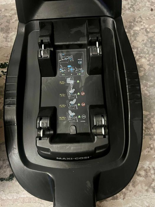 Scaun auto isofix Maxi cosi + baza