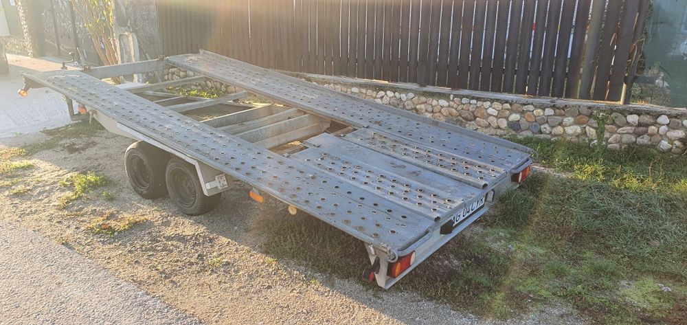 Vând platforma  auto