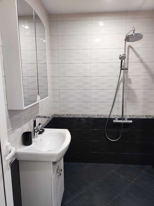 Дава се под наем Тристаен апартамент в София, Център - 98 кв.м за 1020 € - Снимка #11