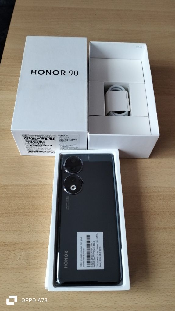 HONOR 90  la cutie