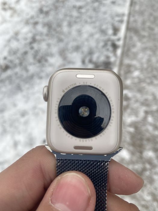 СРОЧНО продам apple watch se2 40mm