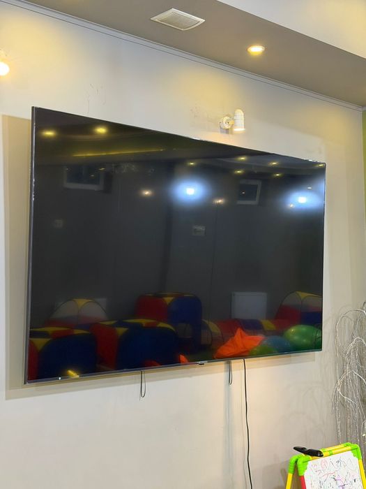 Телевизор жидкокристаллический LG 86UR81