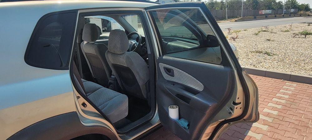 Hyundai Tucson ,An 2005 ,2.0cm3 .3400Euro negociabil