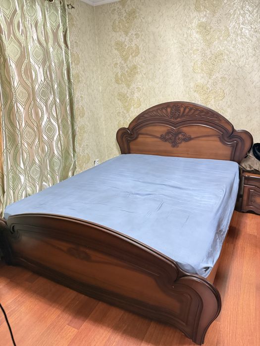 Спальня и комод с зеркалом срочно!!!