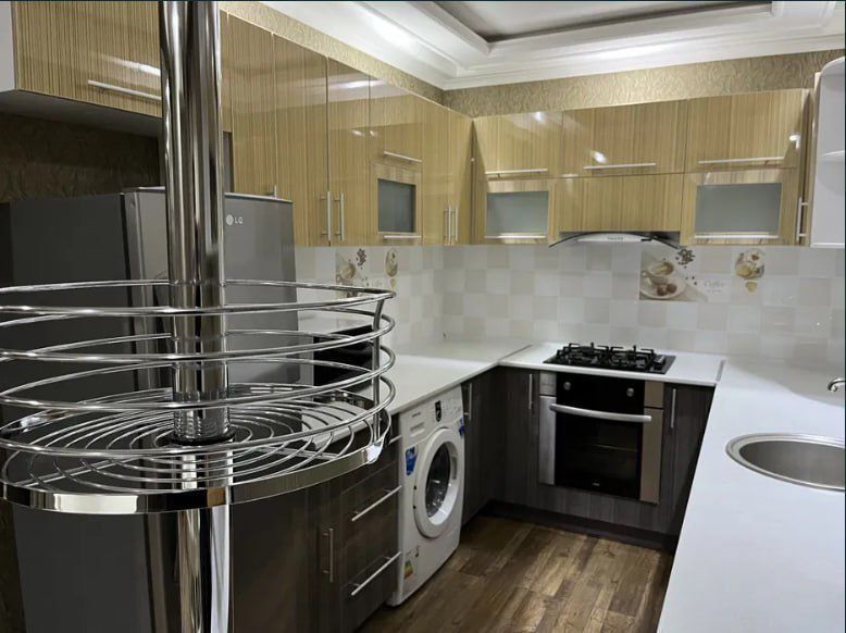 Продается кв спец план 2.в3/5/5 Лифт