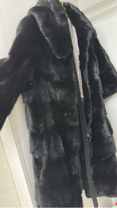 Продам срочно норковую шубу