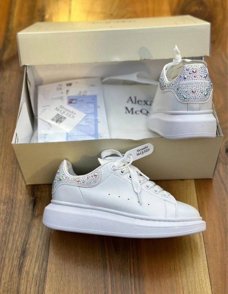Дамски маратонки Сникърси Guess,Mk, Alexander McQueen, …