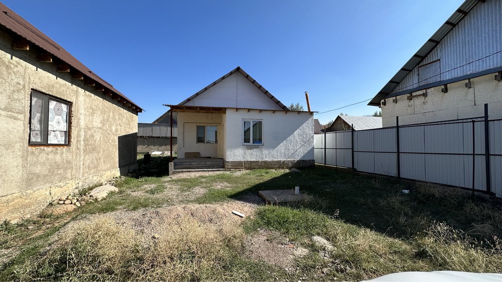 продается в карасайском районе, в микр Каргалы. (Фабричный)