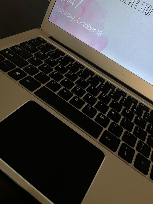 Laptop Myria my 3850