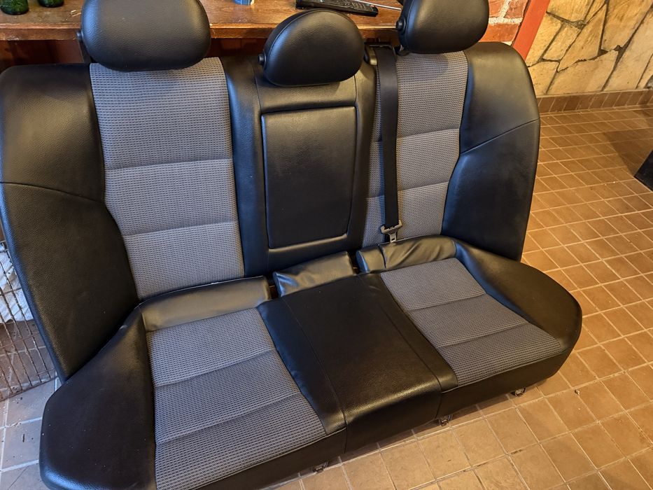 Салон за w203 полукожен