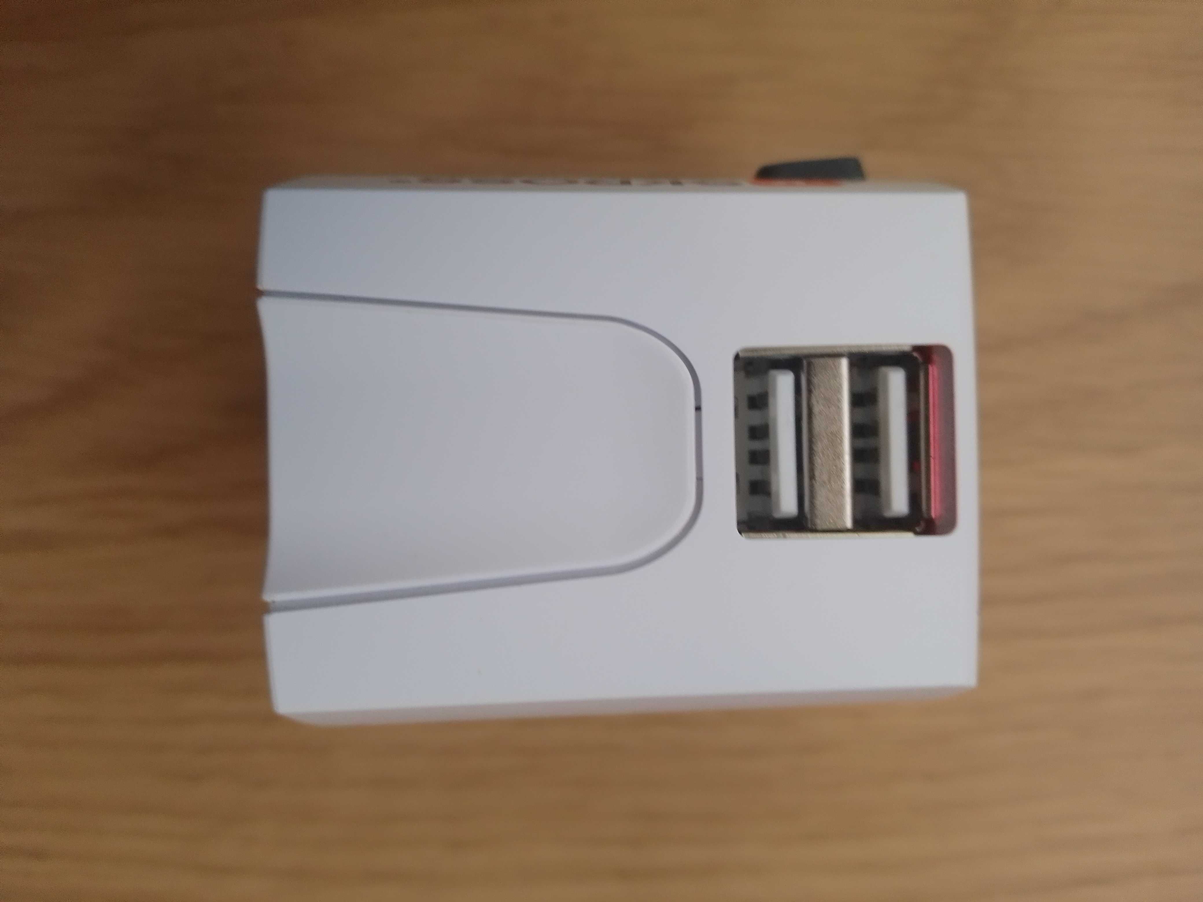 Adaptor Skross MUV USB