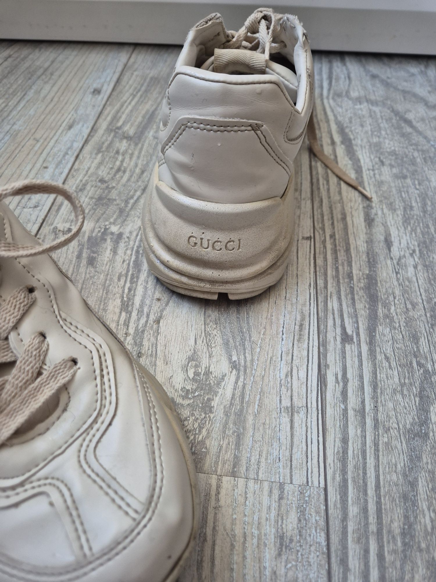 Gucci Маратонки с мече