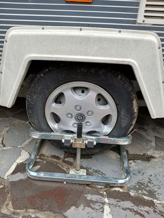 Sistem ridicare, egalizare rulotă 300lei