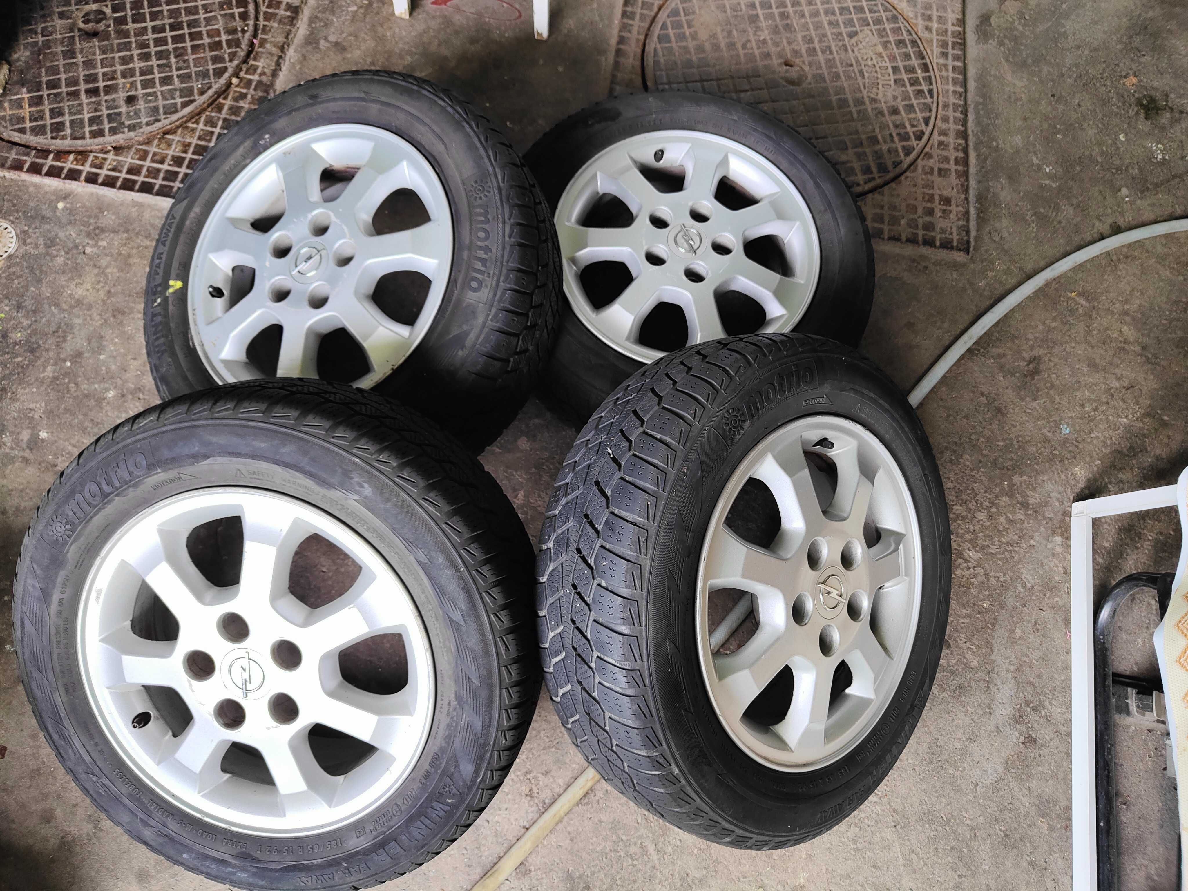 Vand jante auto aliaj Opel 5x110 originale cu anvelope iarna