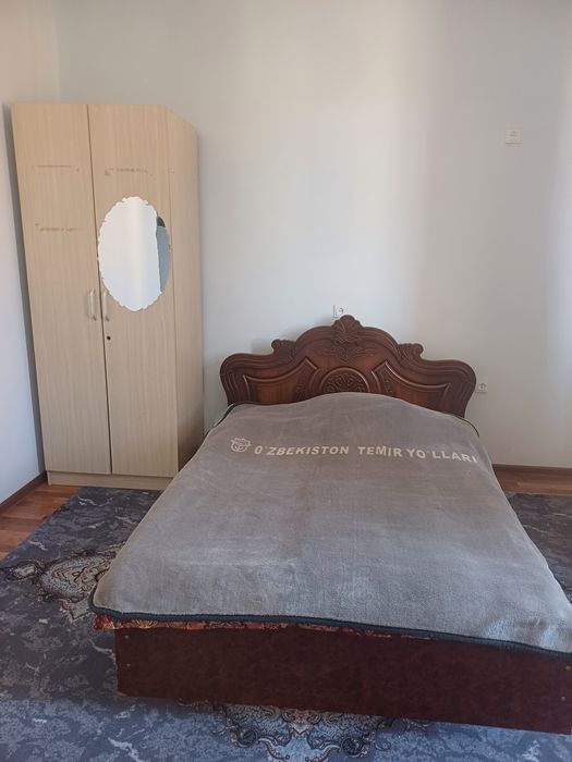 Тез 2 хоналик уй ижорага беридади