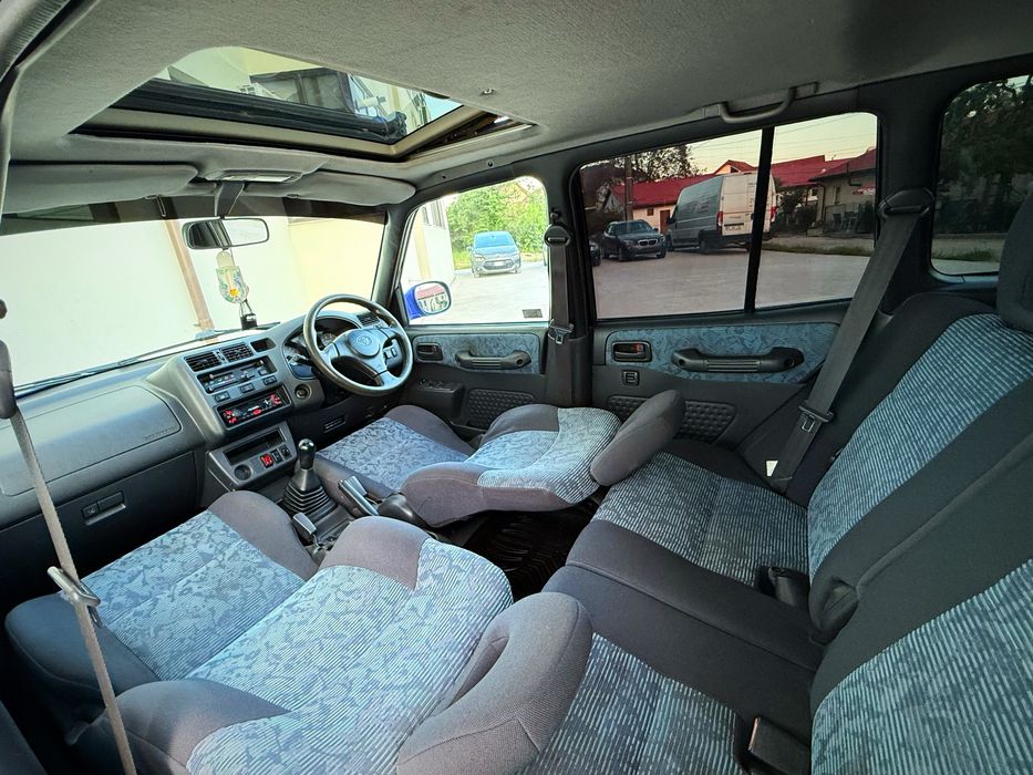 Toyota RAV 4 Motor: 2.0 benzina, 125 CP + Gaz / Volan Dreapta