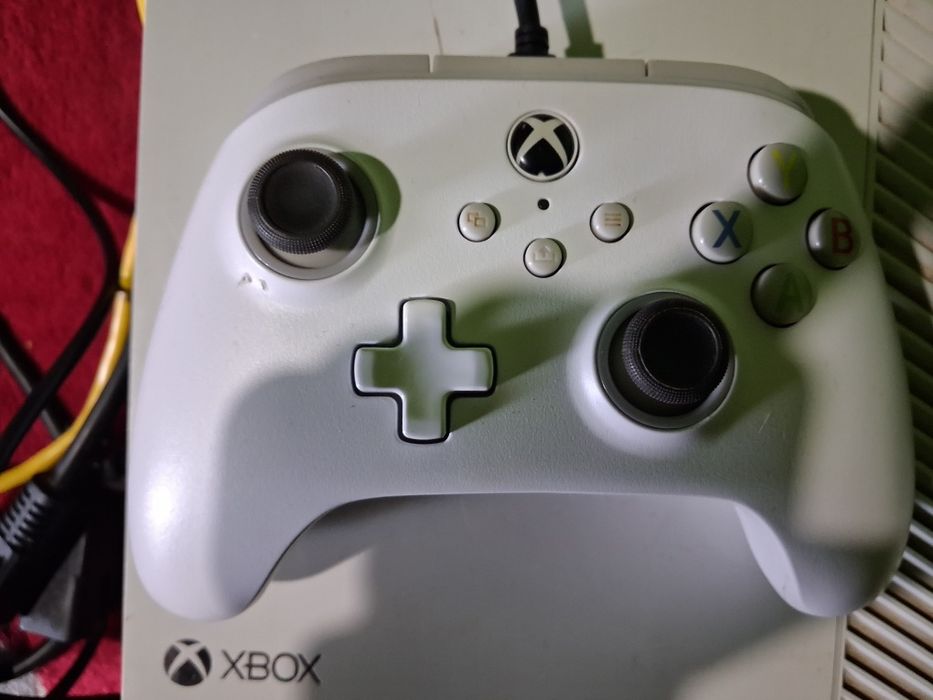 Vând xbox one,merge tot la el,Accept doar telefoane la schimb!