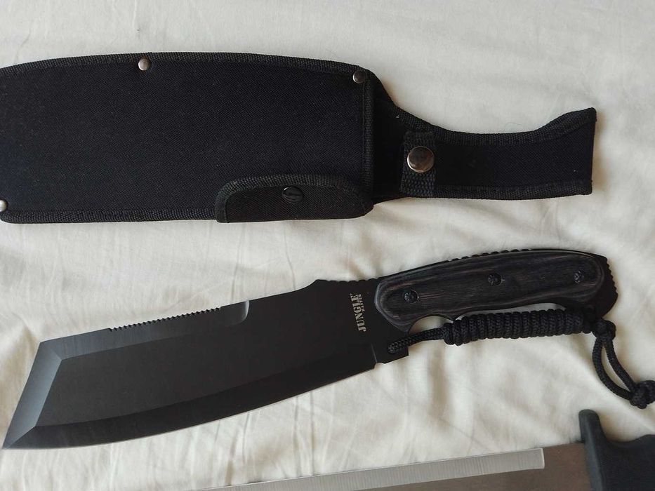 Maceta Cuțit de Vânătoare cu lamă fixă ​​JungleMaster de 40cm cu teaca